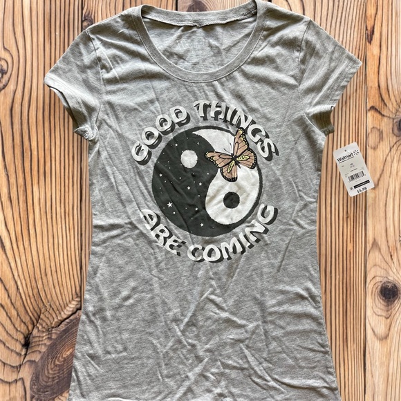 NWT Girl’s Medium Yin Yang T-Shirt - Picture 1 of 4